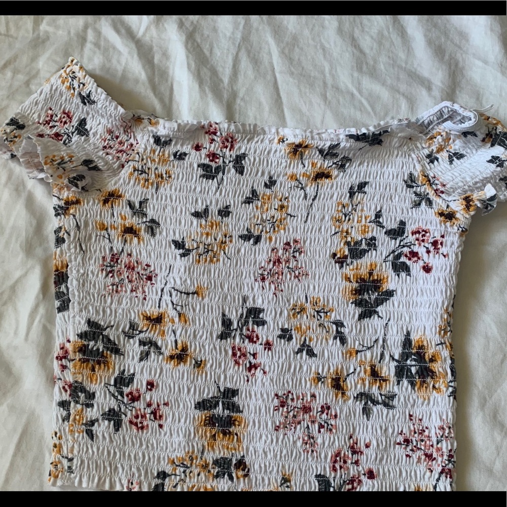 Off the Shoulder Floral Crop Top